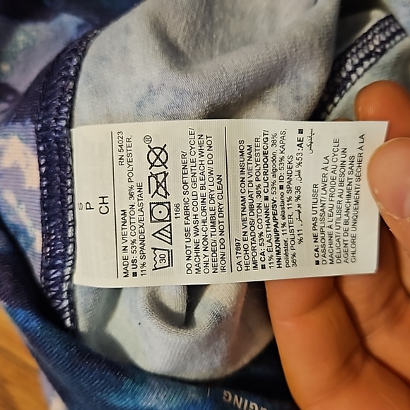 Old Navy active go dry balance legging size small - Picture 3 of 3